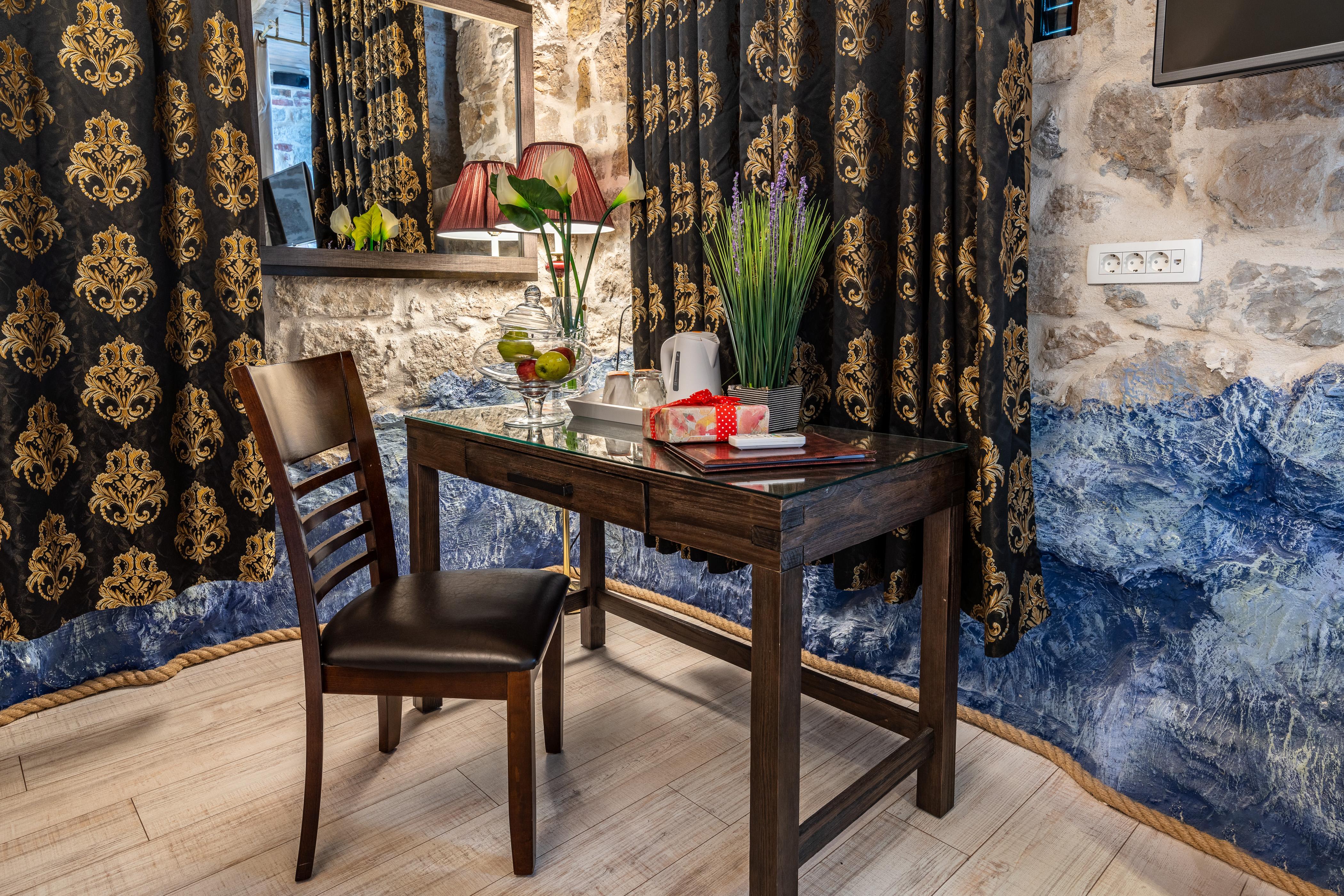 Heritage Palace Varos - Mag Quaint & Elegant Boutique Hotels Сплит Екстериор снимка
