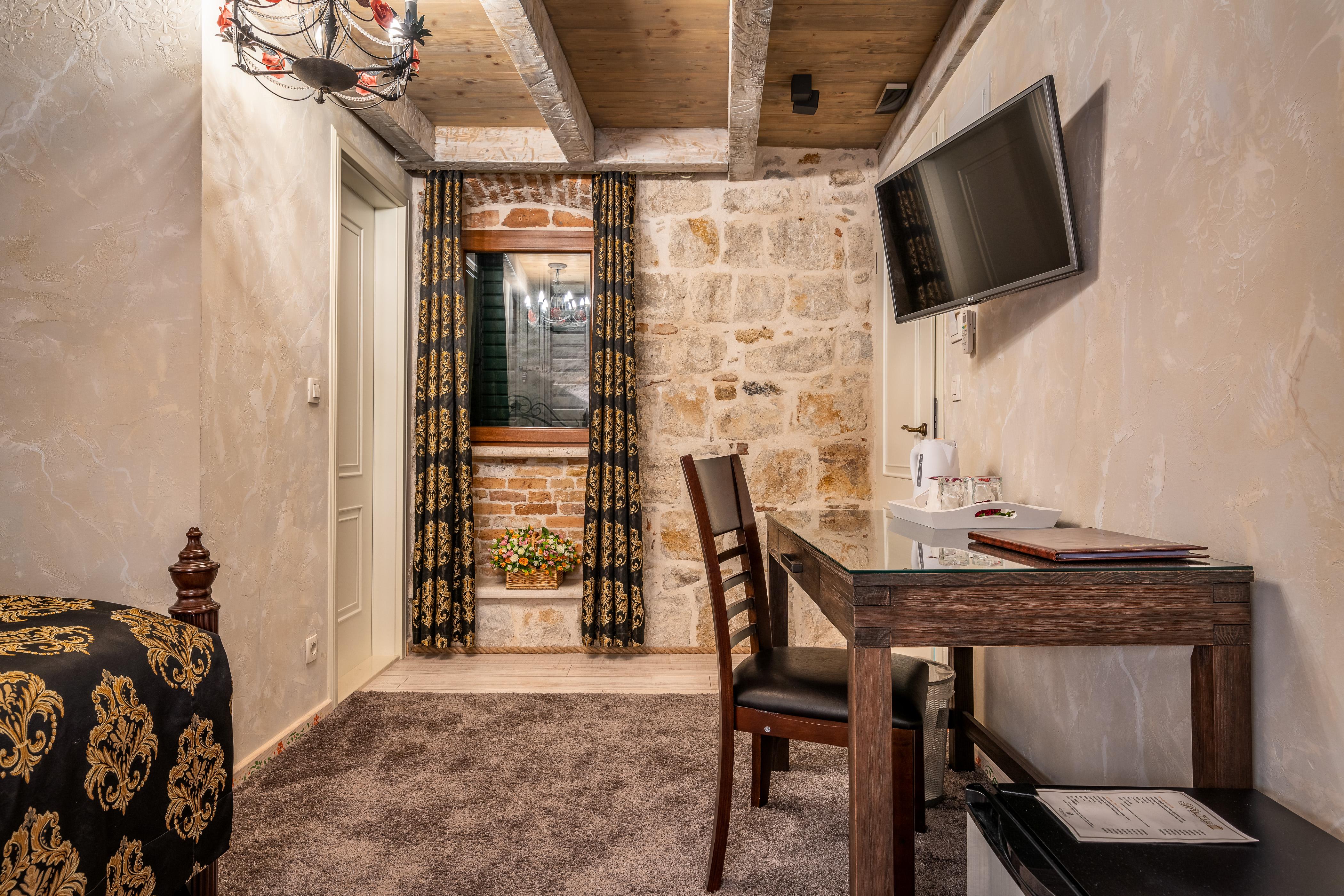 Heritage Palace Varos - Mag Quaint & Elegant Boutique Hotels Сплит Екстериор снимка